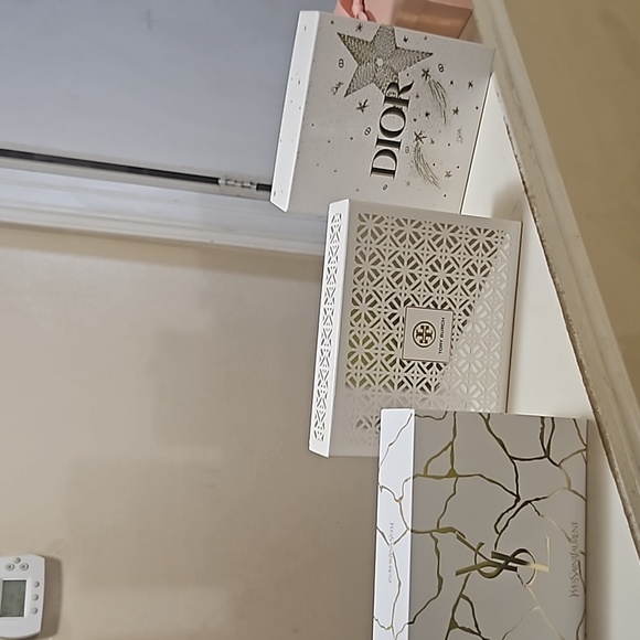 Perfume gift boxes - Picture 1 of 2